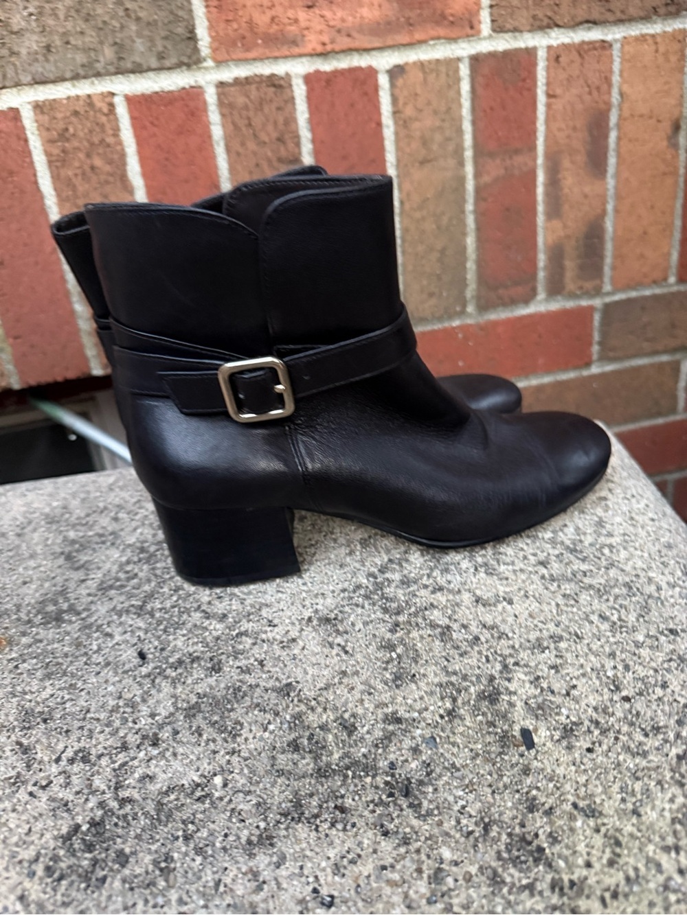 Ann Taylor Black Leather Ankle Boots Buckle Detail Block Heel Size 7.5
